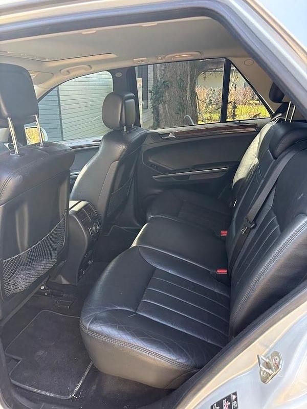 Gebraucht Mercedes ML500 306 PS (225 kW) 2006 SUV