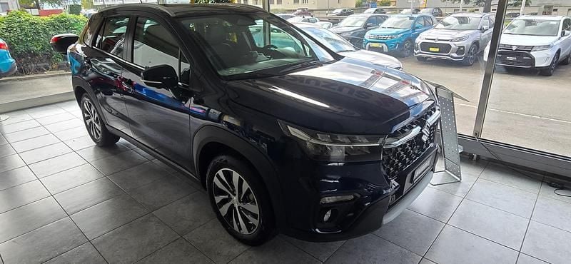 Blau Neu 2025 Suzuki SX4 S-Cross SUV | CHF 36’280 (Etwas zu teuer) - Bild 1/4