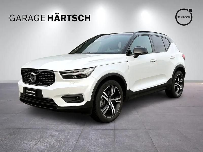 Weiss Gebraucht 2025 Volvo XC40 R-Design SUV | CHF 42’940 (Etwas zu teuer) - Bild 1/4