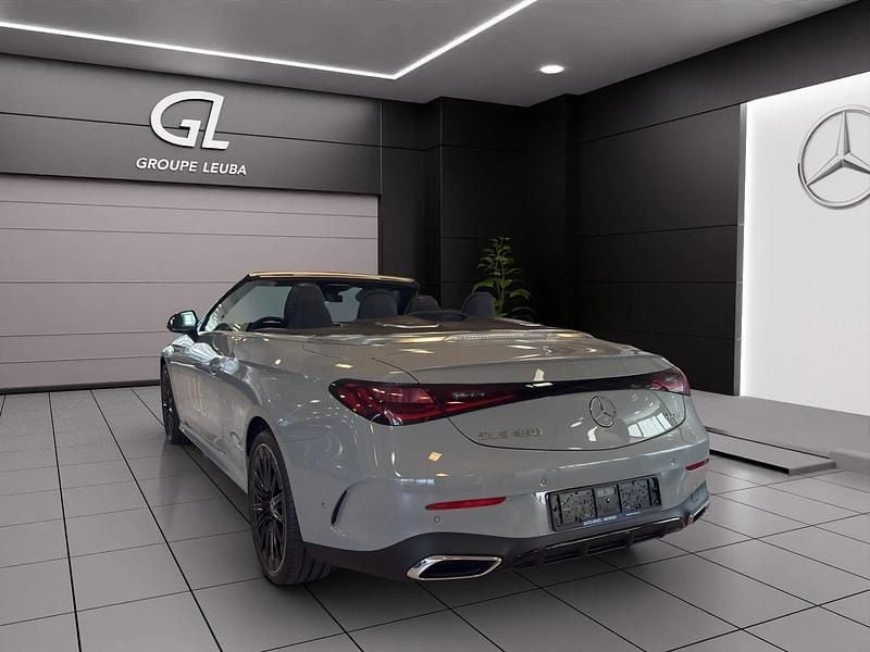 Gebraucht Mercedes CLE450 380 PS (279 kW) 2026 Grau Cabrio