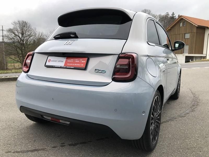 Gebraucht Fiat 500e La Prima 86 kW (118 PS) 2023 Blau Limousine