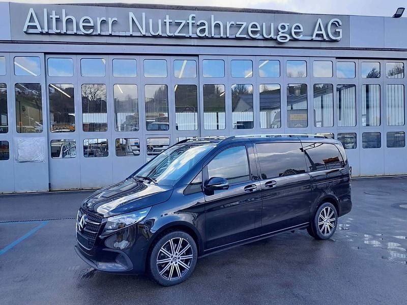 Gebraucht Mercedes V250 Style 190 PS (139 kW) 2025 Schwarz Van / Kleinbus