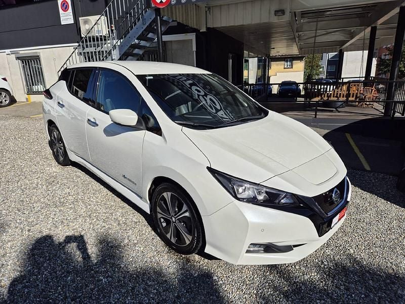 Gebraucht Nissan Leaf Tekna 110 kW (150 PS) 2020 Weiss Kleinwagen