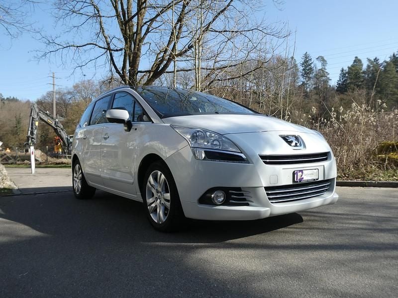 Gebraucht Peugeot 5008 Allure 163 PS (119 kW) 2013 Van / Kleinbus