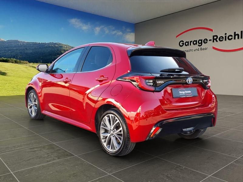 Gebraucht Toyota Yaris Hybrid Premium 116 PS (85 kW) 2021 Kleinwagen