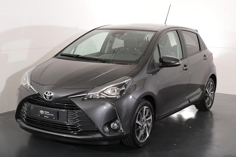 Grau Gebraucht 2020 Toyota Yaris Trend Limousine | CHF 13’520 (Fairer Preis) - Bild 1/4