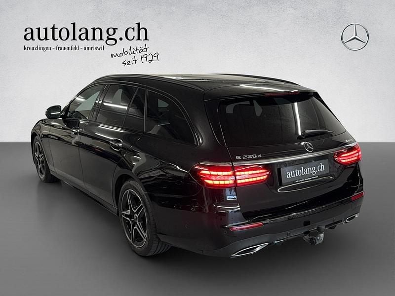 Gebraucht Mercedes E220 AMG line 200 PS (147 kW) 2023 Schwarz Kombi