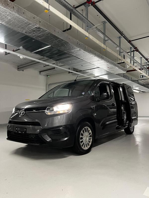Gebraucht 2023 Toyota Proace Verso City Kombi | CHF 24’990 (Superpreis) - Bild 1/4