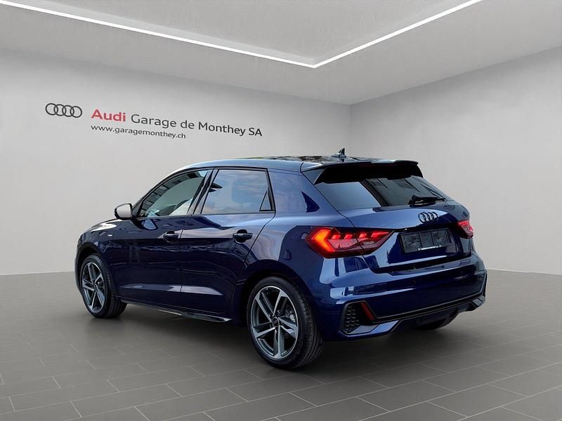 Neu Audi A1 Sportback Attraction 115 PS (84 kW) 2025 Kleinwagen