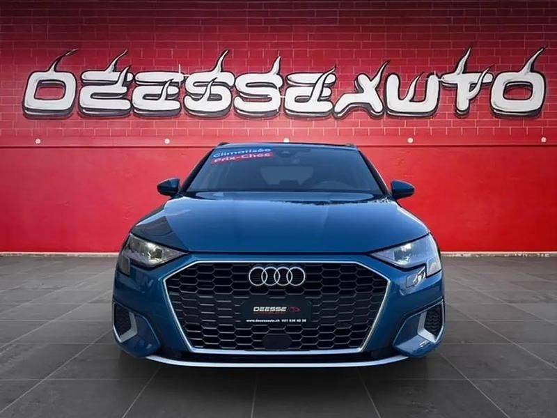 Gebraucht Audi A3 Sport 150 PS (110 kW) 2025 Blau