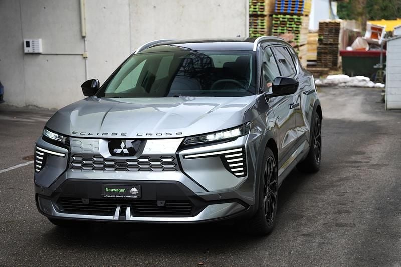 Neu Mitsubishi Eclipse Instyle 220 PS (161 kW) 2026 Grau SUV