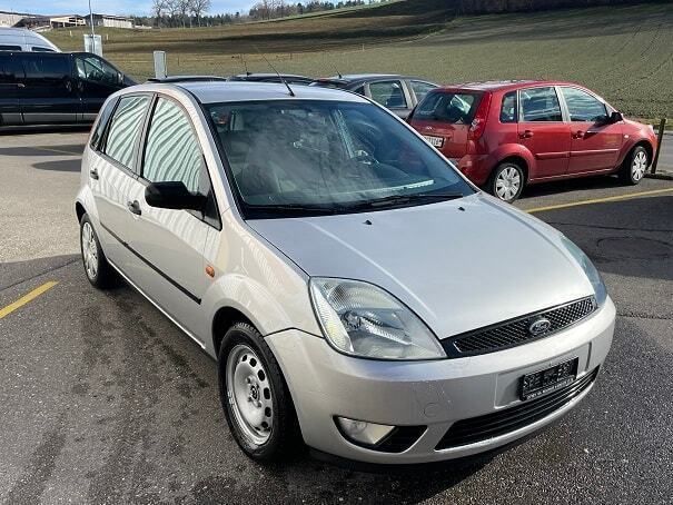 Gebraucht Ford Fiesta Trend 80 PS (58 kW) 2004 Kleinwagen