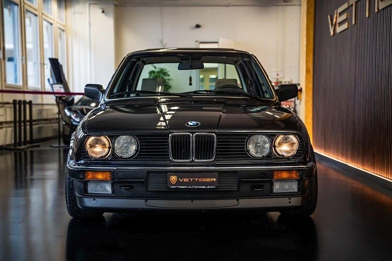 Gebraucht BMW 320 125 PS (91 kW) 1985 Limousine