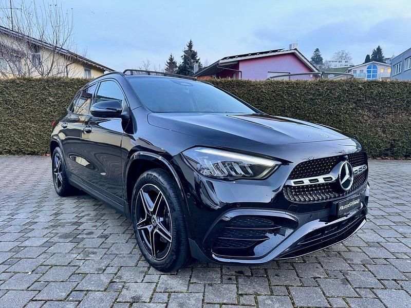 Gebraucht Mercedes GLA200 AMG line 150 PS (110 kW) 2025 SUV