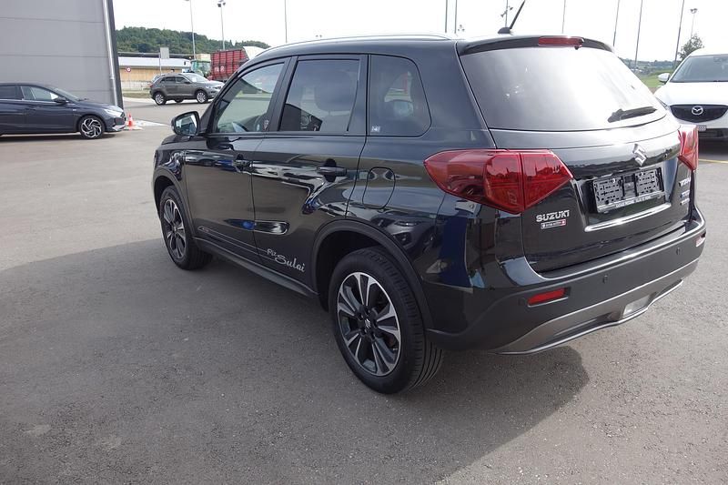 Gebraucht Suzuki Vitara 129 PS (94 kW) 2022 SUV