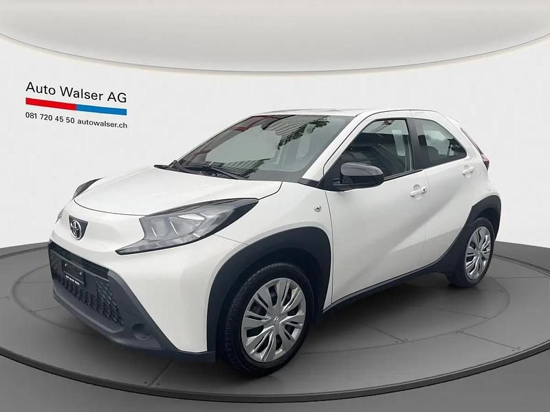 Gebraucht Toyota Aygo X Comfort 72 PS (52 kW) 2025 Weiss SUV
