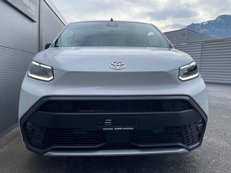 Neu Toyota Proace Verso City 130 PS (95 kW) 2026 Weiss Kombi