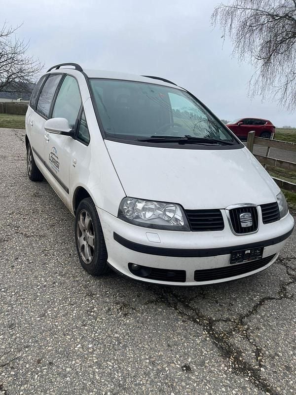 Gebraucht 2010 Seat Alhambra Ecomotive Van / Kleinbus | CHF 2’990 (Fairer Preis) - Bild 1/4