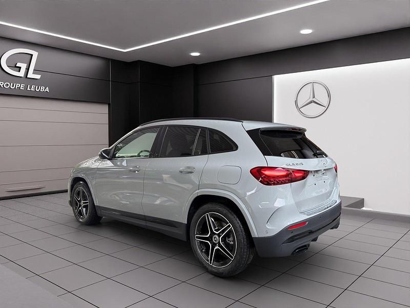 Neu Mercedes GLA220 190 PS (139 kW) 2026 Grau SUV