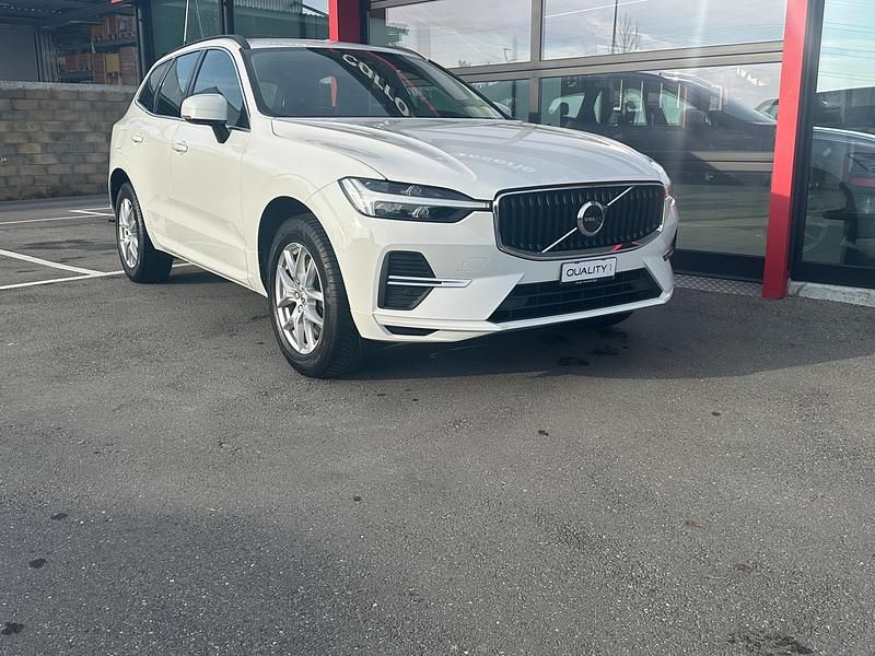 Gebraucht Volvo XC60 Momentum 250 PS (183 kW) 2021 SUV