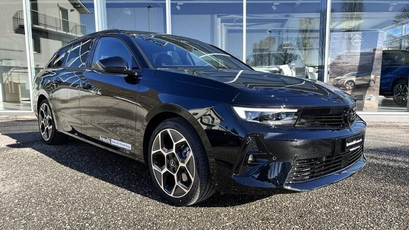 Gebraucht Opel Astra 131 PS (96 kW) 2024 Schwarz Kombi