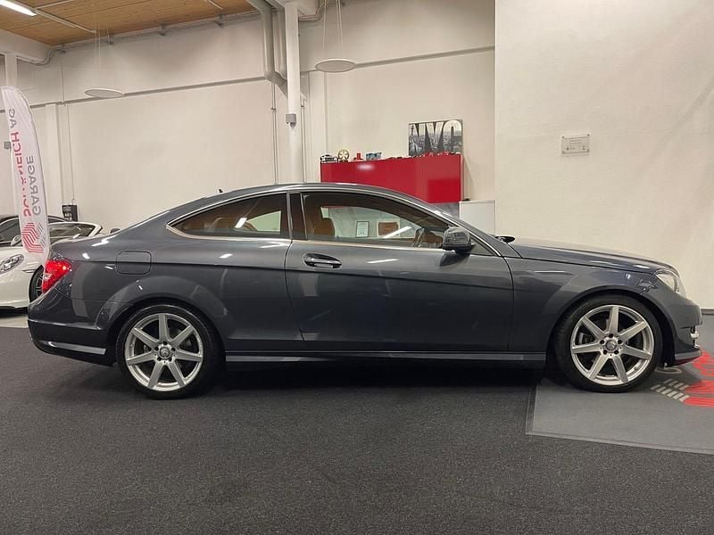 Gebraucht Mercedes C180 156 PS (114 kW) 2014 Grau Coupé