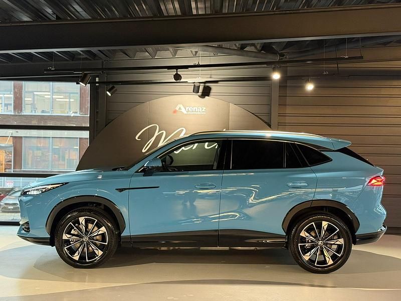 Neu MG HS Luxury 143 PS (105 kW) 2025 Blau SUV