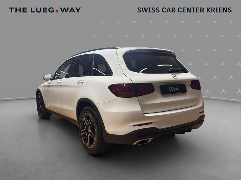 Gebraucht Mercedes GLC220 AMG 194 PS (142 kW) 2021 Weiss SUV
