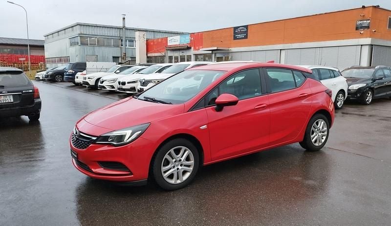 Gebraucht Opel Astra Enjoy 105 PS (77 kW) 2017