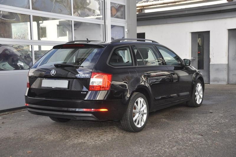 Gebraucht Skoda Octavia Ambition 184 PS (135 kW) 2020 Kombi