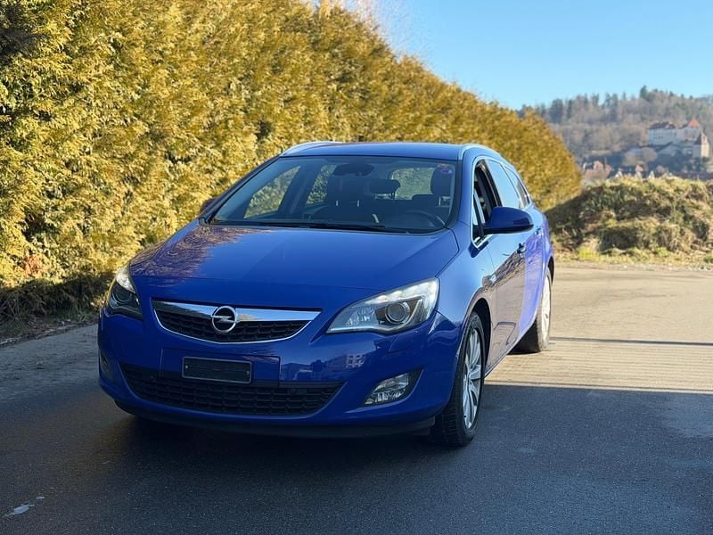 Gebraucht Opel Astra 165 PS (121 kW) 2012 Kombi