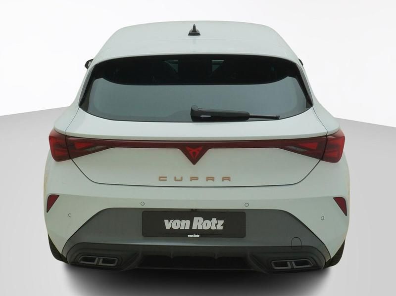 Neu Cupra Leon 150 PS (110 kW) 2025 Weiss Limousine