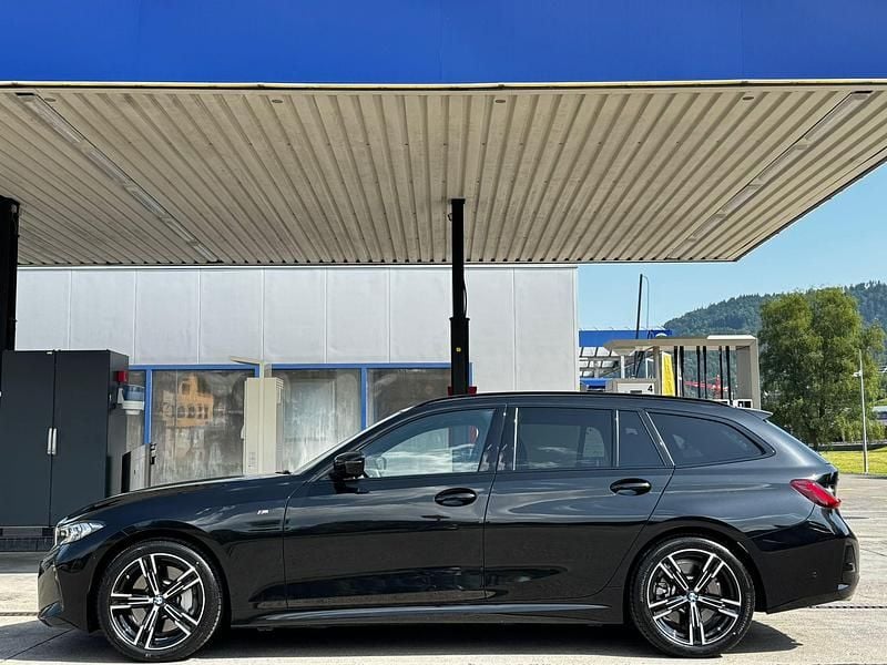 Gebraucht BMW 330 Shadowline 245 PS (180 kW) 2024 Kombi