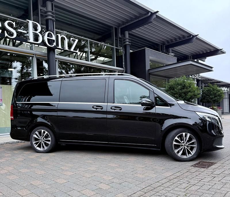 Gebraucht Mercedes V300 Avantgarde Edition 239 PS (175 kW) 2019 Van / Kleinbus