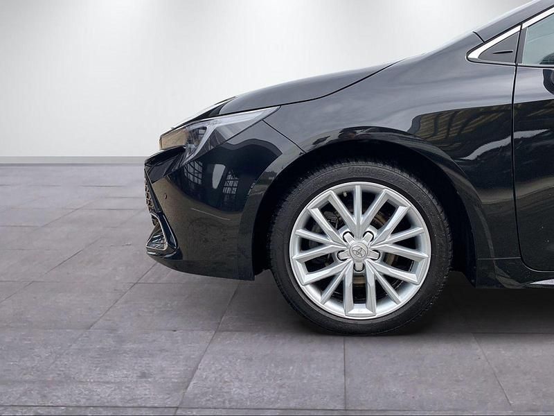 Gebraucht Toyota Corolla Trend 196 PS (144 kW) 2023 Schwarz Limousine
