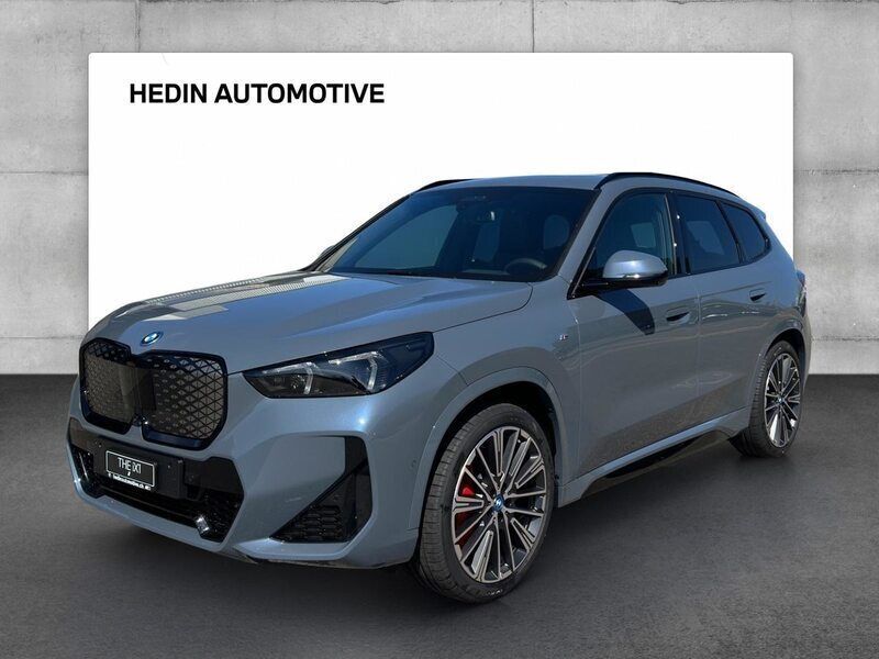 Grau Neu 2025 BMW iX1 M Sport SUV | CHF 74’800 (Teuer) - Bild 1/4