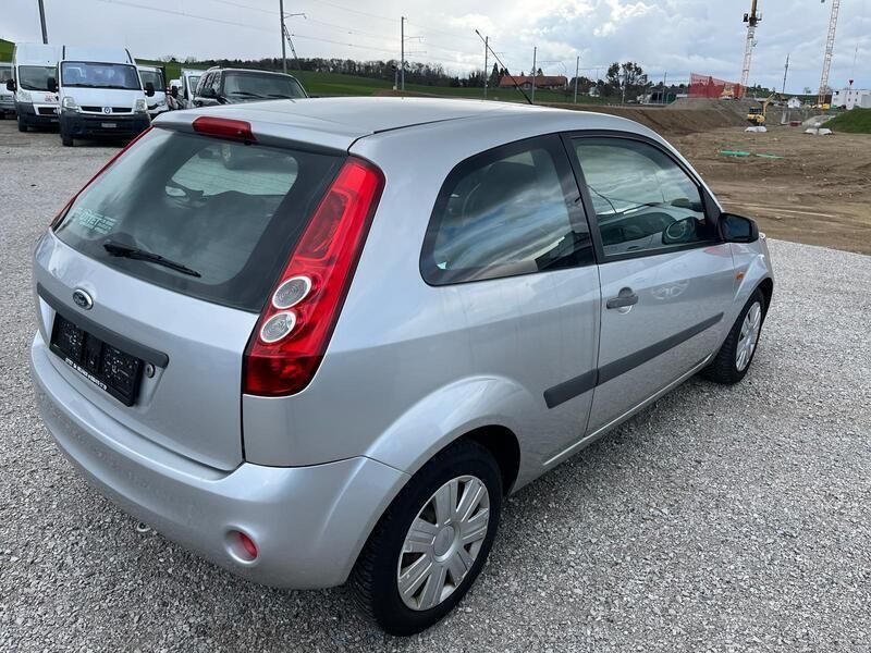 Gebraucht Ford Fiesta Trend 101 PS (74 kW) 2006 Kleinwagen