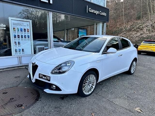 Gebraucht Alfa Romeo Giulietta Super 175 PS (128 kW) 2018 Kleinwagen