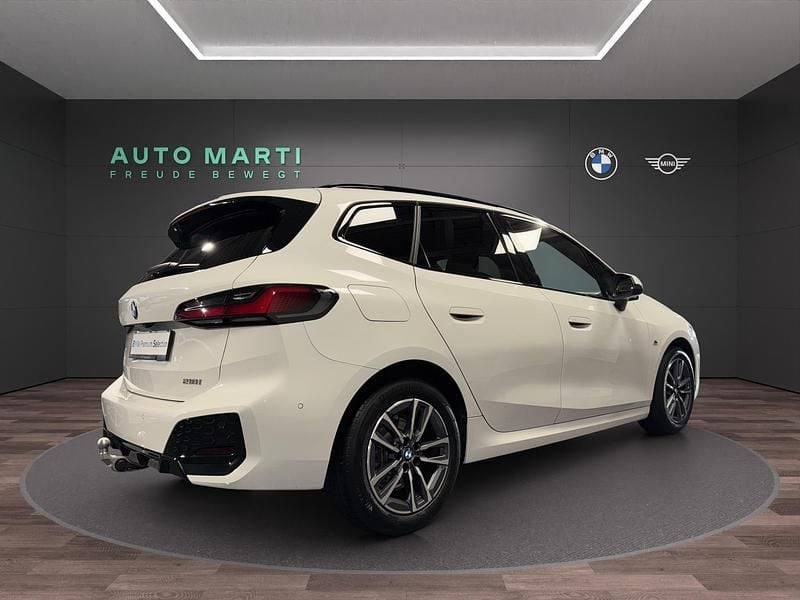 Gebraucht BMW 218 Active Tourer M Sport 136 PS (100 kW) 2025 Weiss Van / Kleinbus