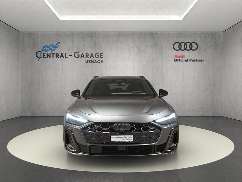 Neu Audi S5 Ambiente 368 PS (270 kW) 2025 Grau Kombi
