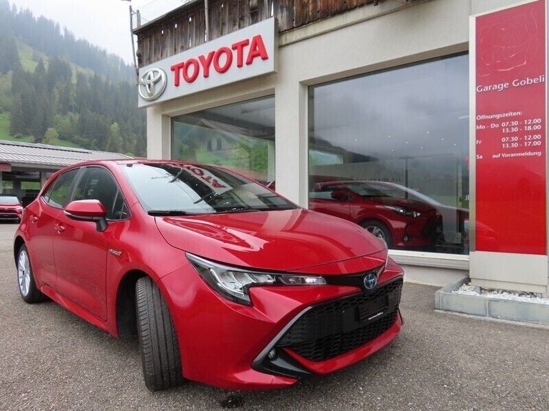 Rot Gebraucht 2019 Toyota Corolla Comfort Limousine | CHF 16’900 (Teuer) - Bild 1/4