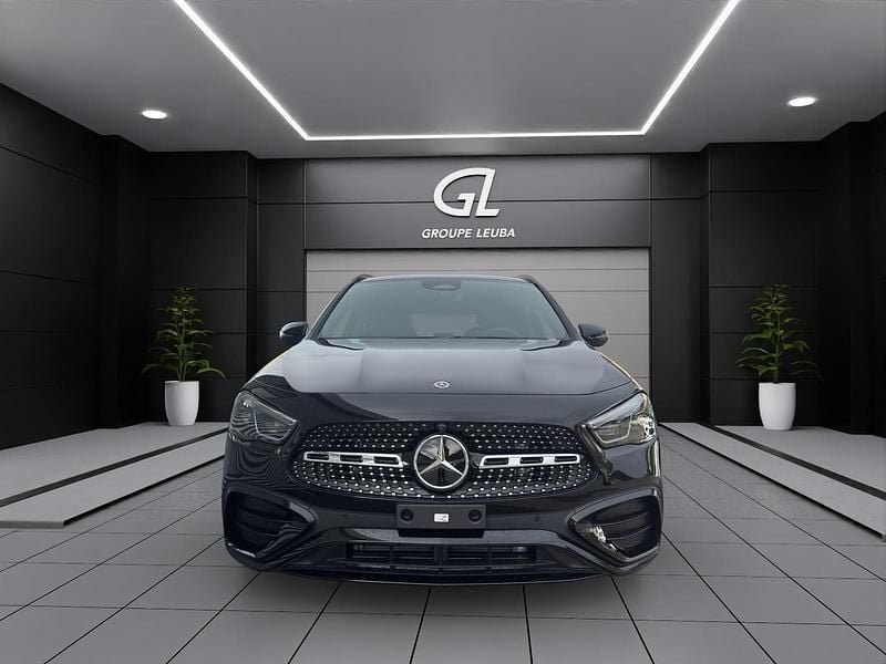 Gebraucht Mercedes GLA220 190 PS (139 kW) 2026 Schwarz SUV