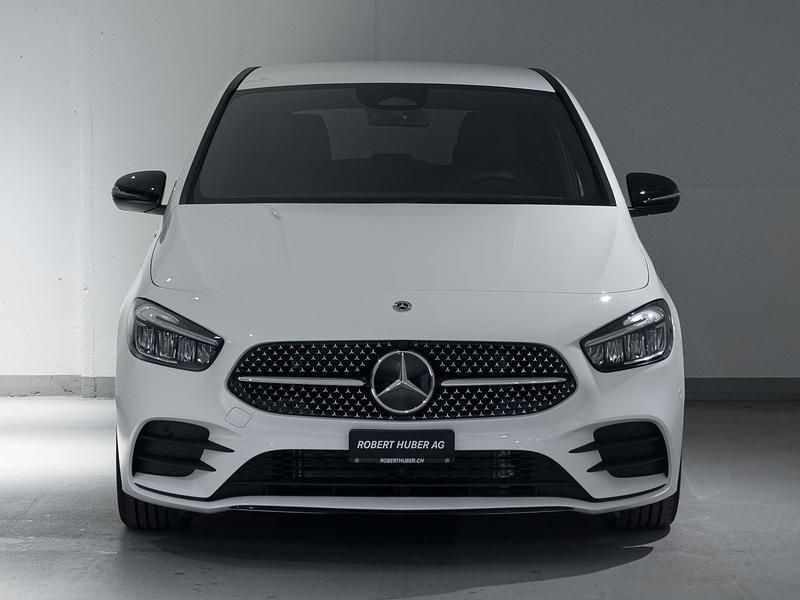 Gebraucht Mercedes B250e 238 PS (175 kW) 2025 Weiss Van / Kleinbus