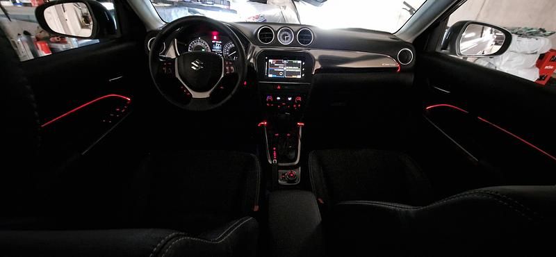 Gebraucht Suzuki Vitara 140 PS (102 kW) 2019