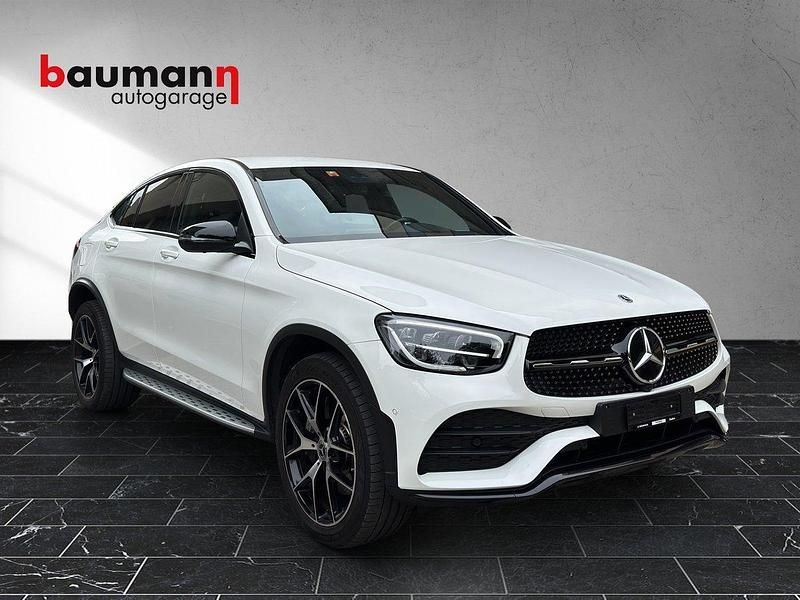 Gebraucht Mercedes GLC300 AMG line 320 PS (235 kW) 2021 Coupé