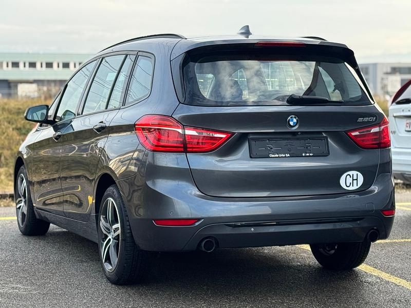Gebraucht BMW 220 Gran Tourer Sport Line 192 PS (141 kW) 2016 Van / Kleinbus