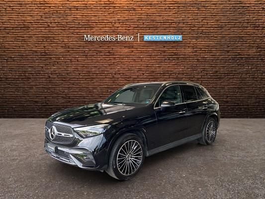 Gebraucht Mercedes GLC300e 333 PS (244 kW) 2023 Schwarz SUV