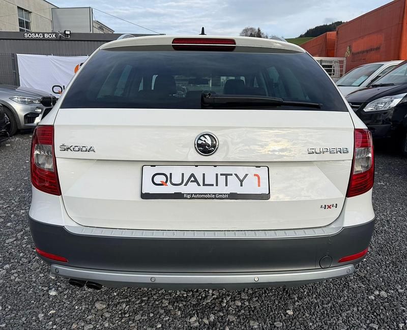 Gebraucht Skoda Superb Elegance 170 PS (125 kW) 2014 Kombi