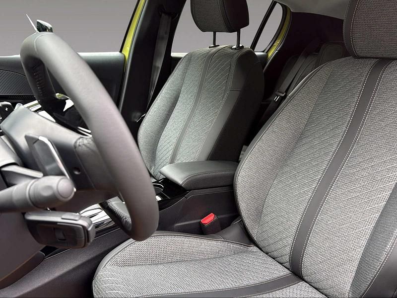 Gebraucht Peugeot 208 Allure Premium 110 PS (80 kW) 2025 Gelb Kleinwagen