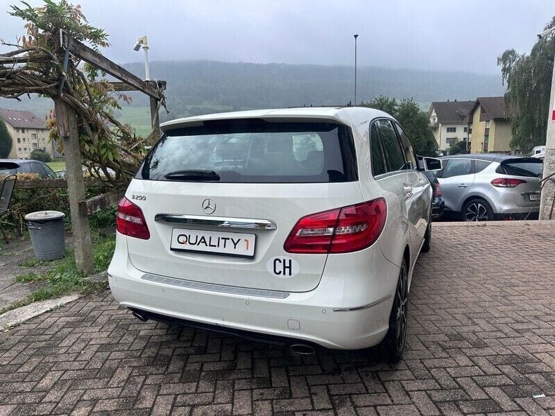 Gebraucht Mercedes B200 156 PS (114 kW) 2013 Van / Kleinbus